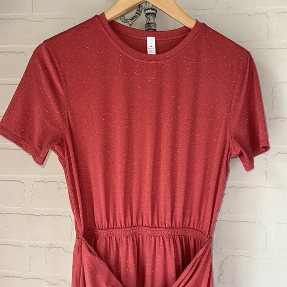 Lululemon dress Unwind Your Mind speckled size 4 twist front short sleeve - Picture 2 of 9